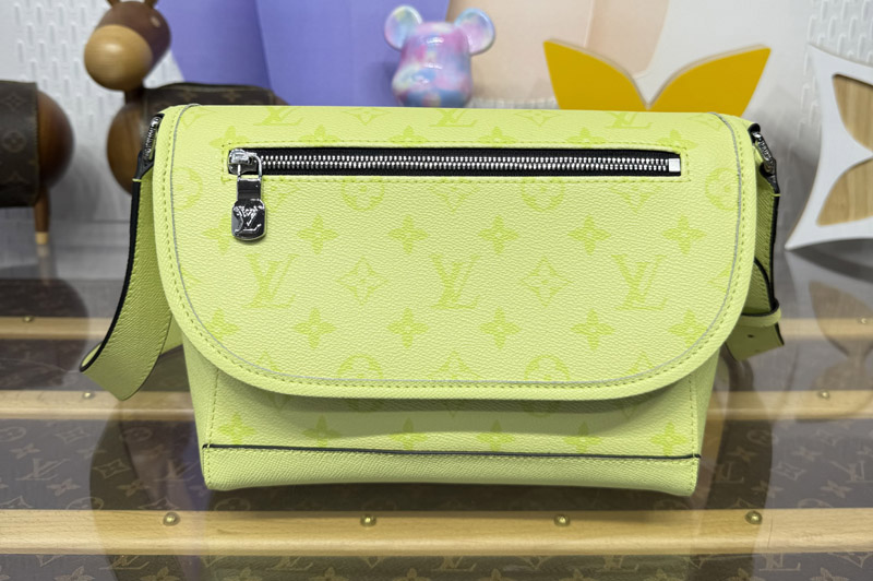 Louis Vuitton M14079 LV Pulse Messenger bag