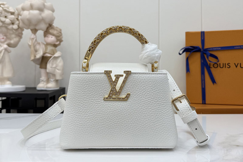 Louis Vuitton M14177 LV Capucines Mini Bag in White