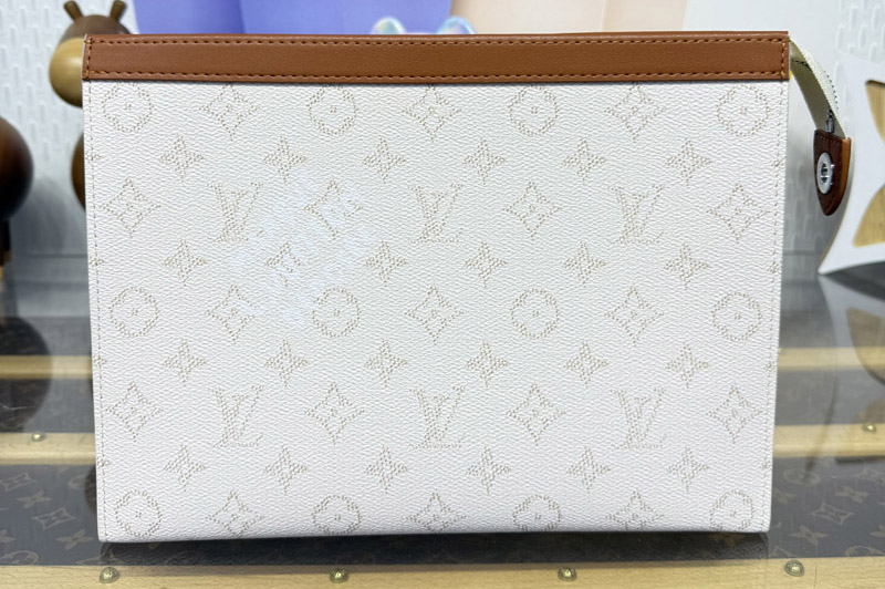 Louis Vuitton M61692 LV Pochette Voyage MM Bag