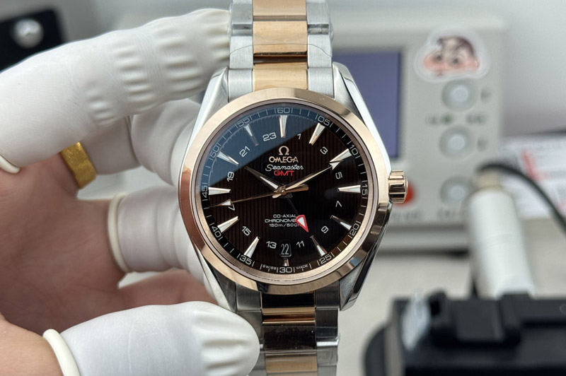 Omega Aqua Terra 150M GMT 43mm SS/RG OVS 1:1 Best Edition Black Textured Dial on SS Bracelet Cal.8605