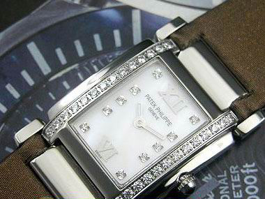 Patek Ladies 24 Hours Single Diamonds Replica Watches