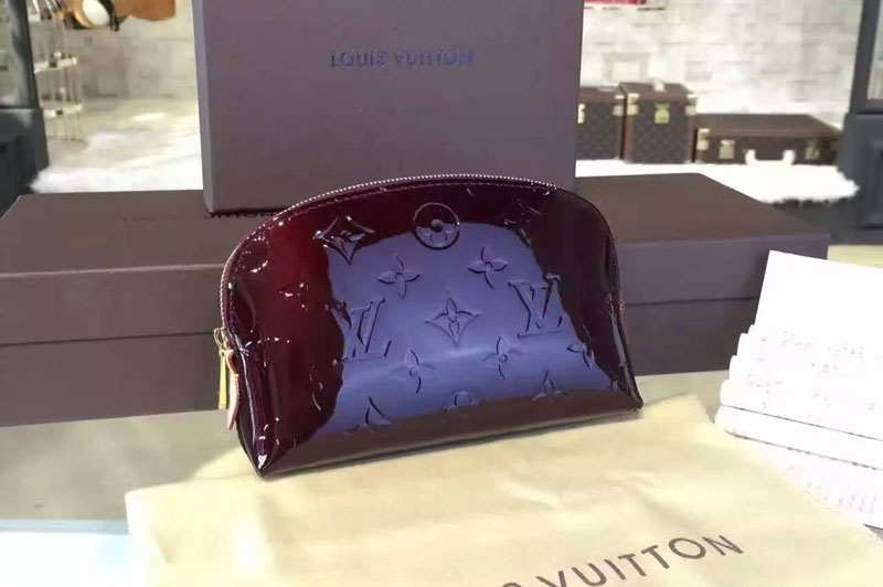 Louis Vuitton Cosmetic Pouch M90009 Wine